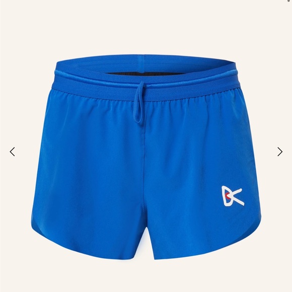 District Vision 3” split hem shorts